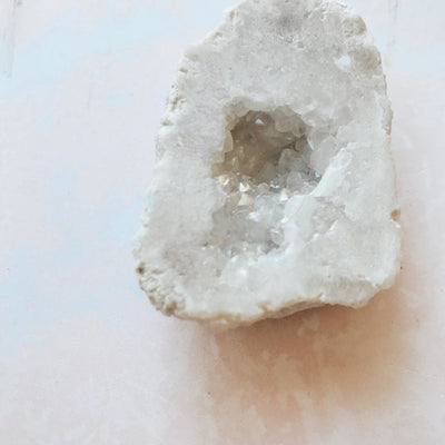 Piedra Geoda de Cuarzo Cristal AURA - La Fábrica Store (4779741380670)