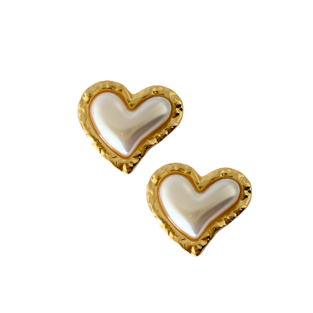 Aros Corazón Perlado Dorado – Clásicos, románticos y eternos