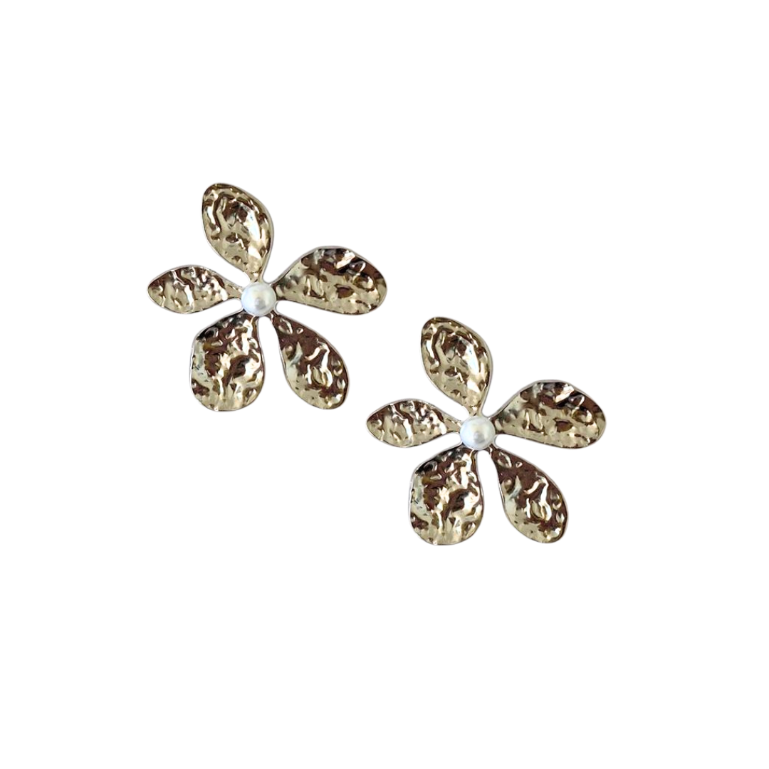 Aros Flor Dorada con Perla Central | Acero Inoxidable y Estilo Elegante