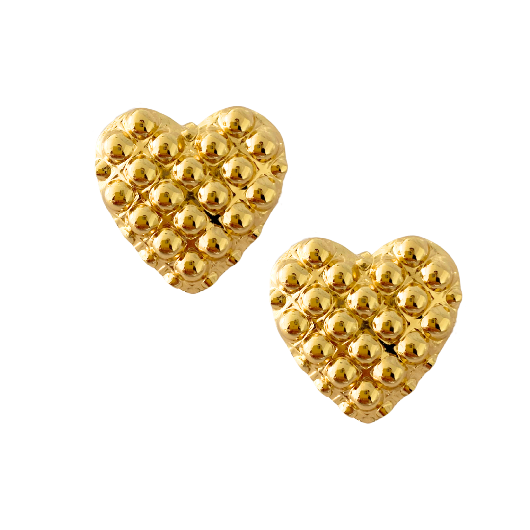 Aros Corazón Dorado Texturizado – Amor con brillo eterno