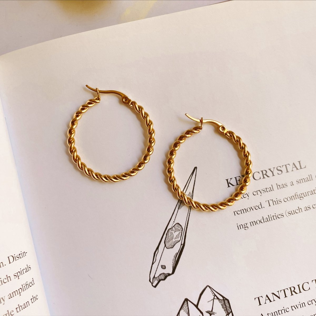 Aros Argolla Victoria Dorado - La Fábrica Store (8068294705430)