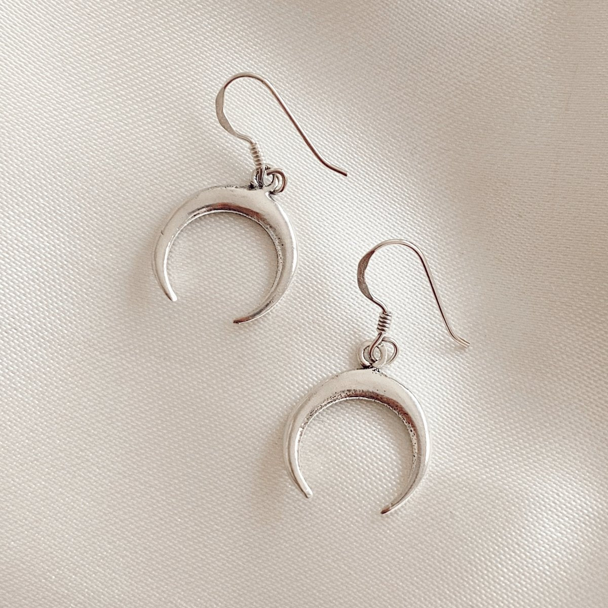 Aros Moon Wicca Plata - La Fábrica Store