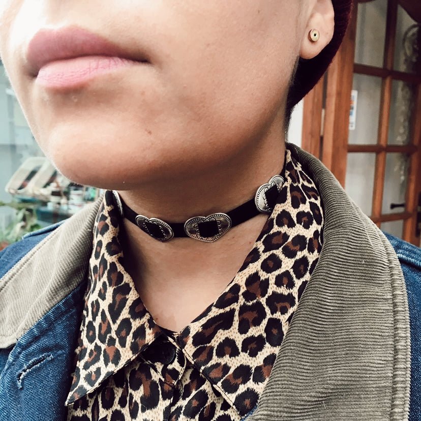 Choker Lola