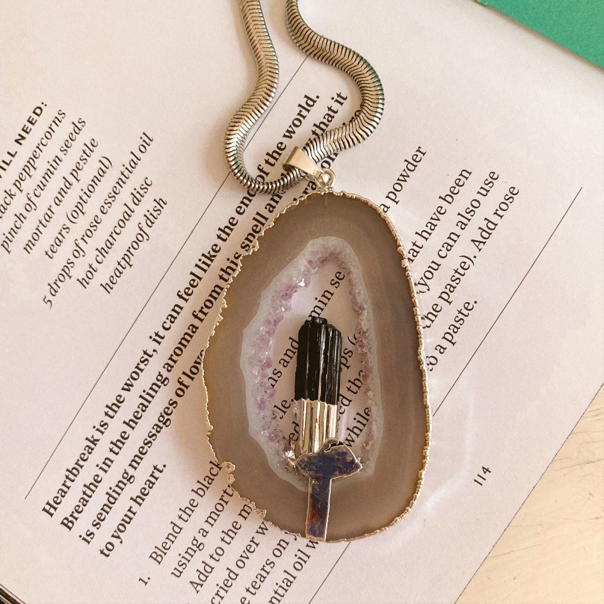 Colgante Eclipse Geoda + Turmalina - La Fábrica Store (6703784689726)