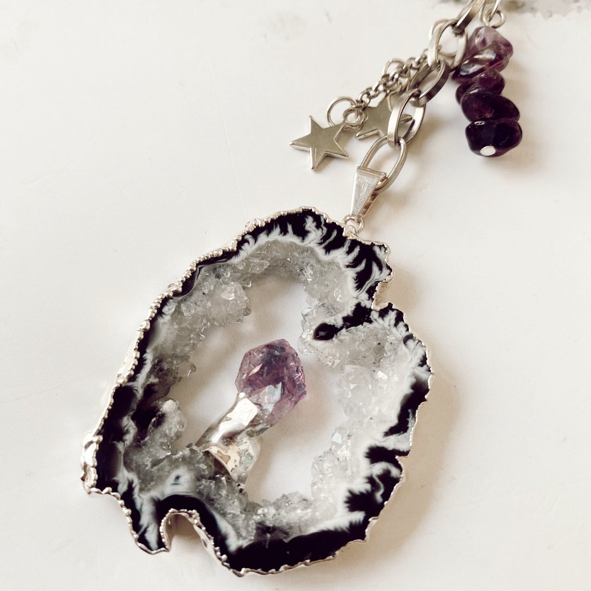 Llavero amuleto Calista Amatista By La Maga - La Fábrica Store